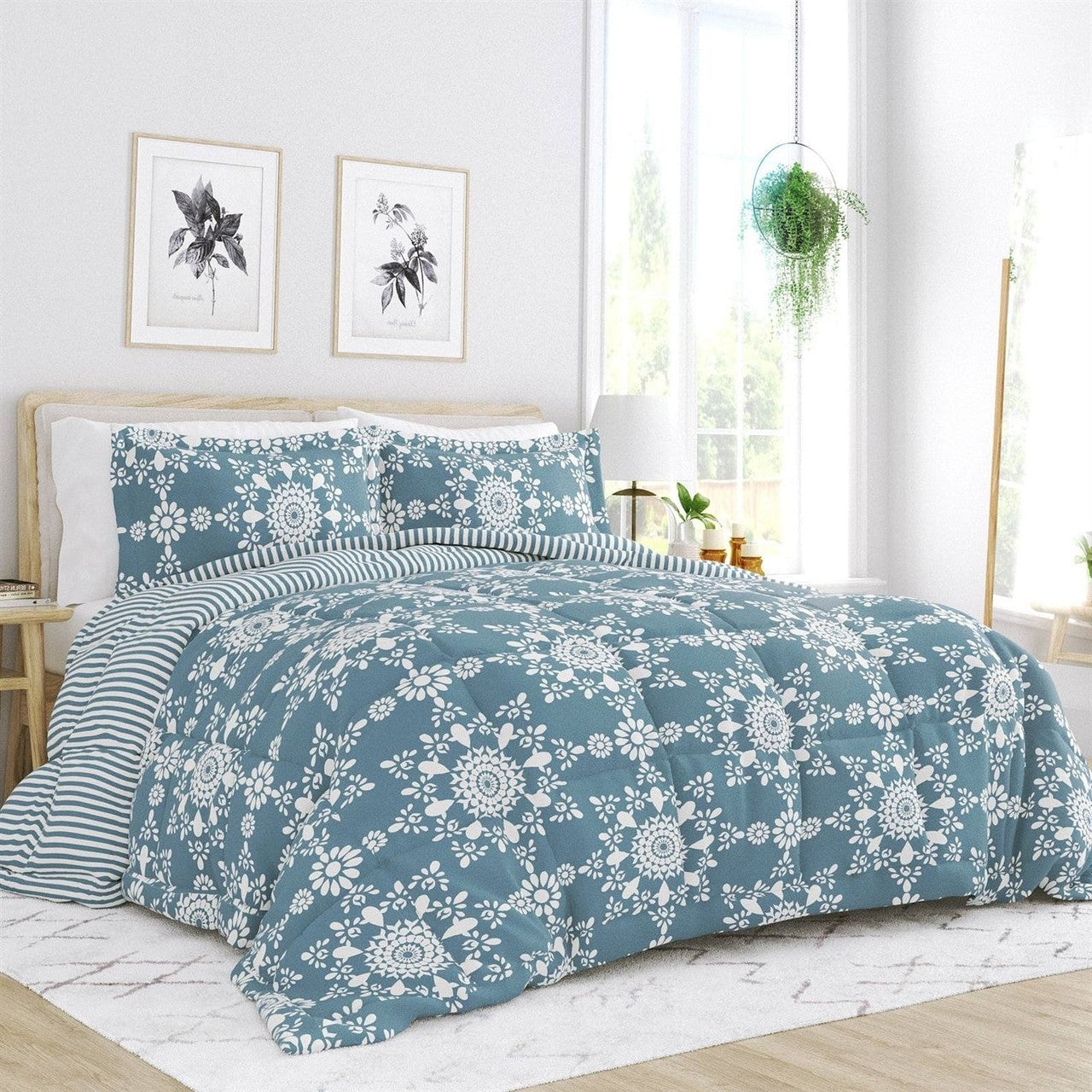 Reversible Floral Comforter Set - King Size Elegance