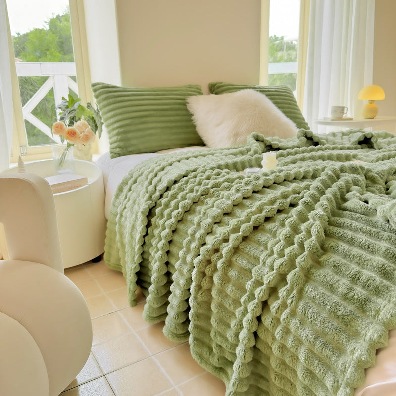 Ultra-Soft Plush Blanket - Comfort for Every Occasion