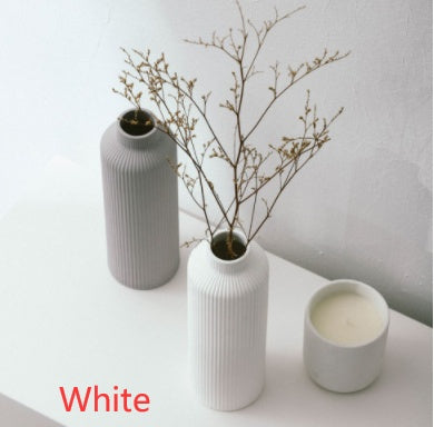 Elegant Ceramic Vase - Stylish Home Decor Accent