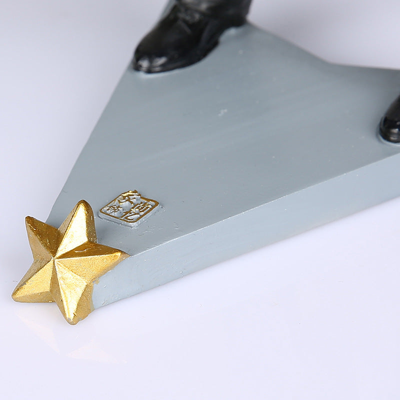 Elegant European-Style Resin Wine Rack Decoration