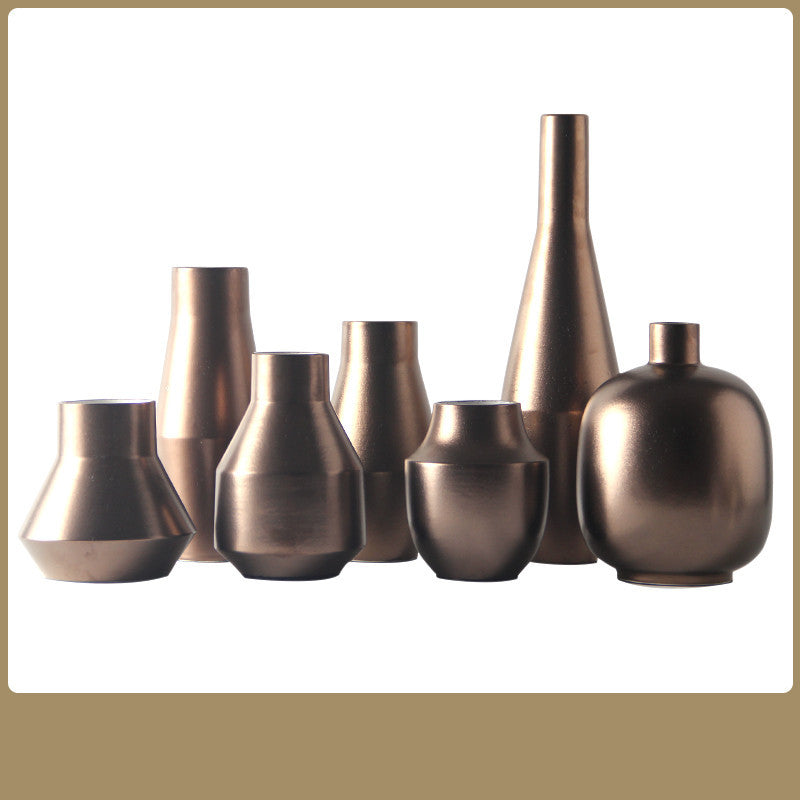 Elegant Golden Ceramic Vase - Modern Floral Decor