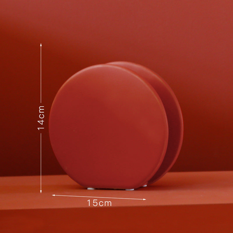 Elegant Ceramic Vase - Perfect for Any Occasion