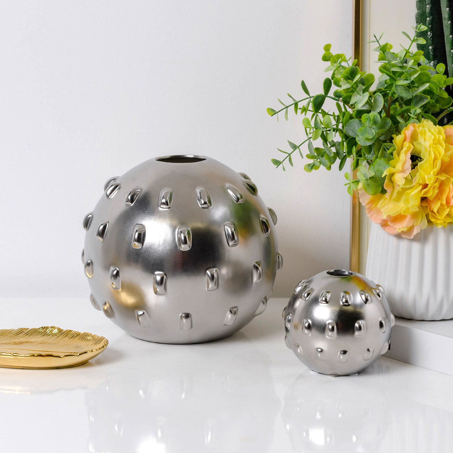 Matte Round Ceramic Vases - Elegant Home Décor