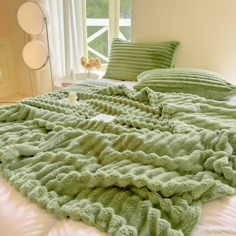 Ultra-Soft Plush Blanket - Comfort for Every Occasion