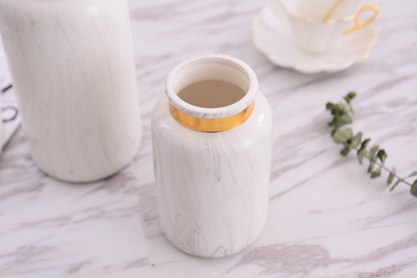 Elegant Marbling Ceramic Vase - Modern Home Decor