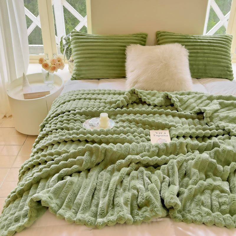 Ultra-Soft Plush Blanket - Comfort for Every Occasion