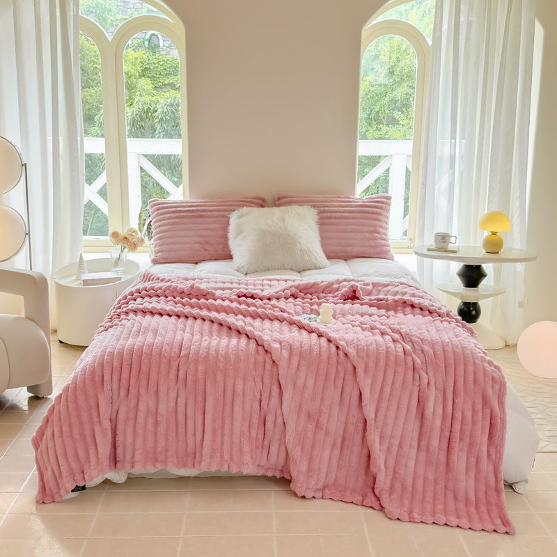Ultra-Soft Plush Blanket - Comfort for Every Occasion