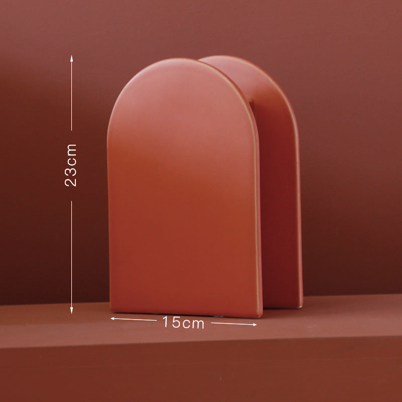 Elegant Ceramic Vase - Perfect for Any Occasion