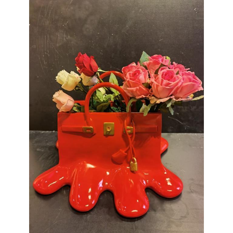 Chic Resin Bag Vase - Perfect for Floral Arrangements