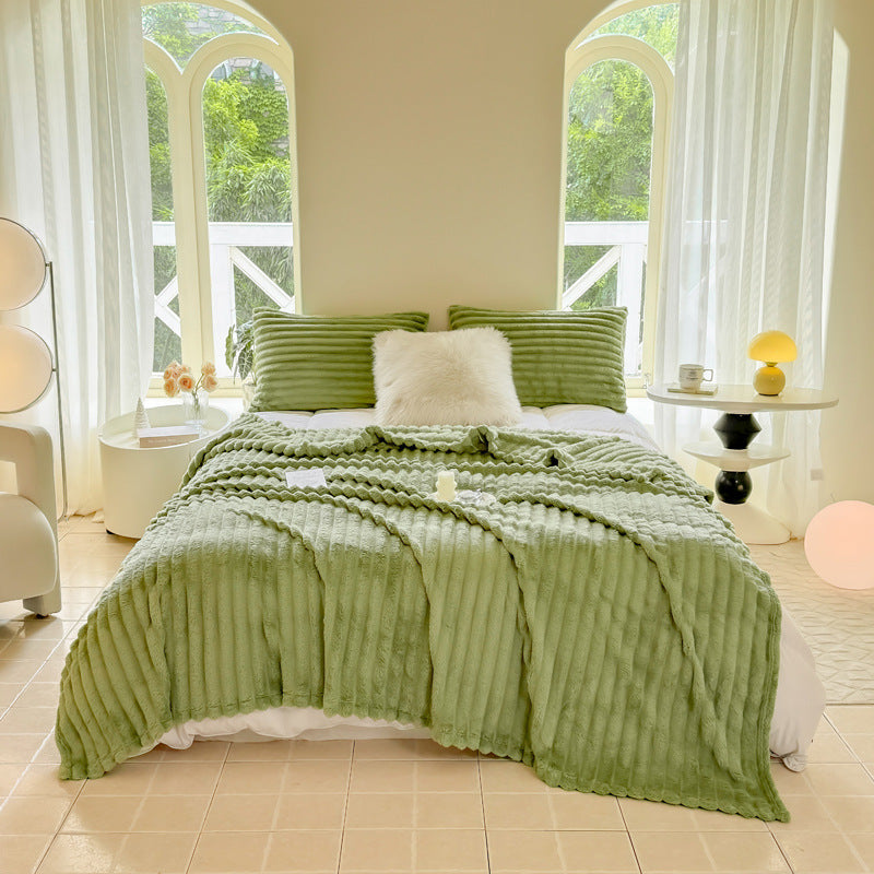 Ultra-Soft Plush Blanket - Comfort for Every Occasion