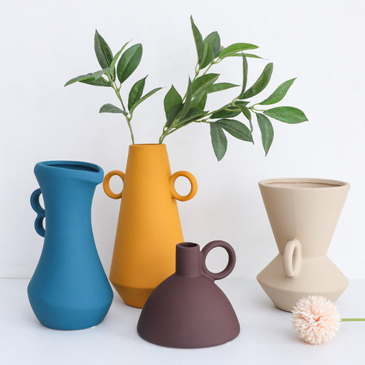 Elegant Ceramic Vase - Perfect for Your Home Decor