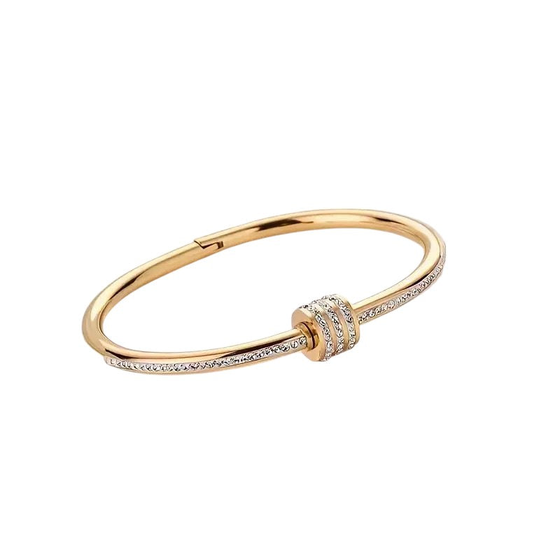 Signature Pavé Rolling Cuff