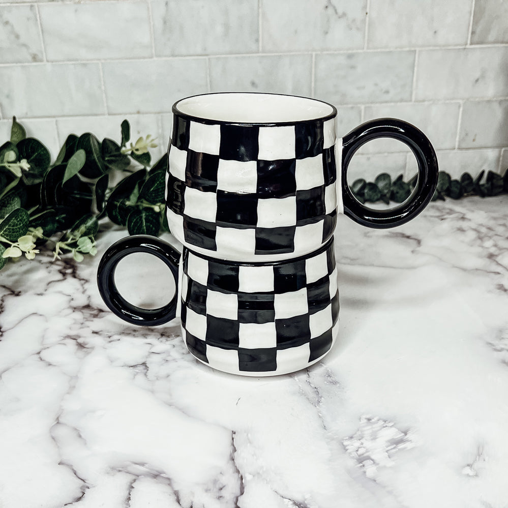 Retro Checkered Coffee Mug - Artisan Crafted & Durable