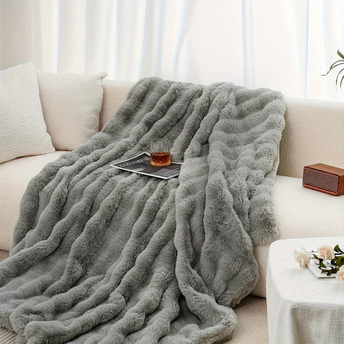 Cozy Faux Rabbit Fleece Blanket - Soft & Warm Comfort