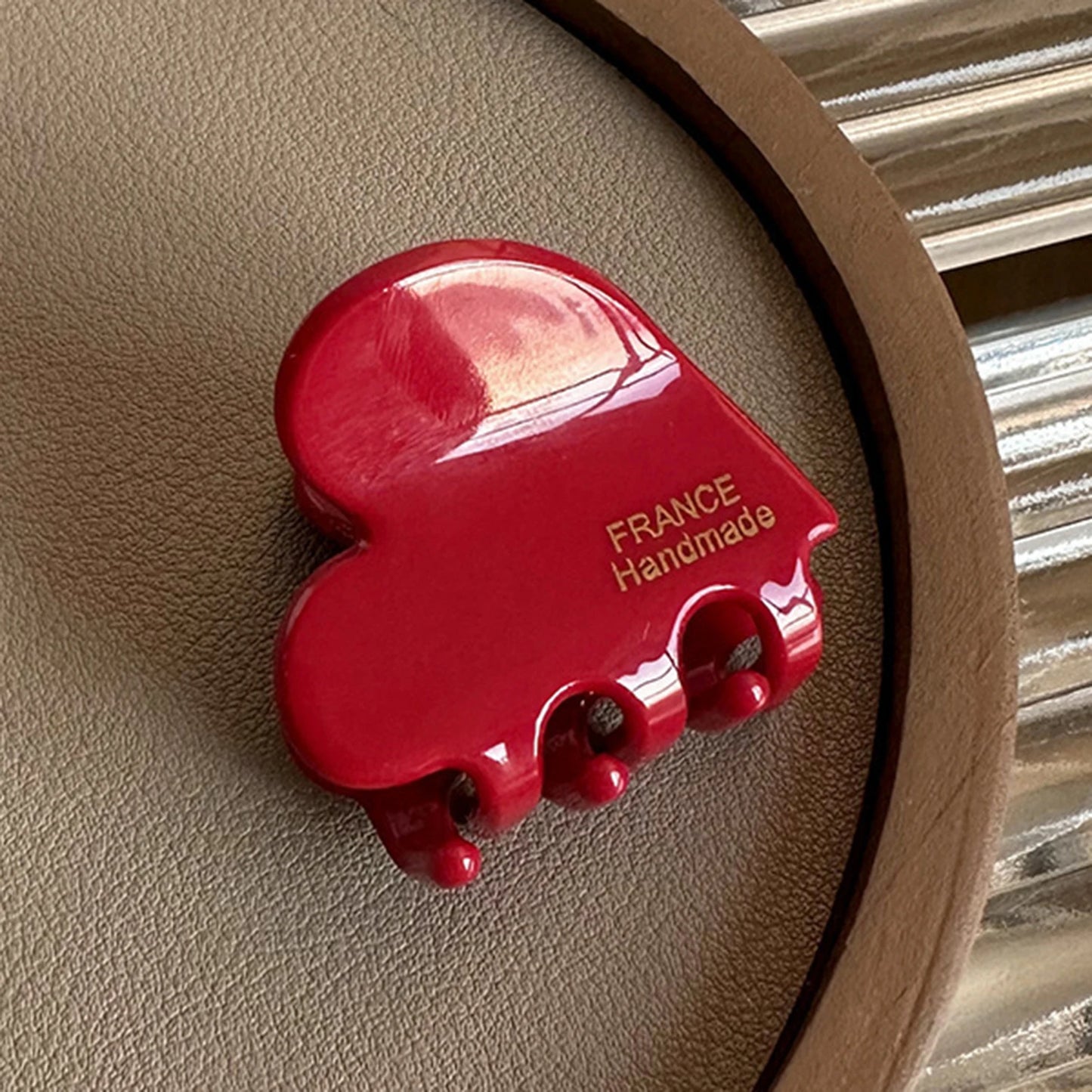 Heart Shaped Hair Claw - Effortless Style for Any Occasion