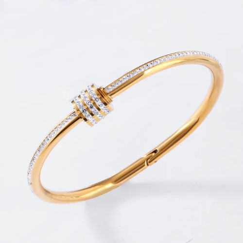 Signature Pavé Rolling Cuff