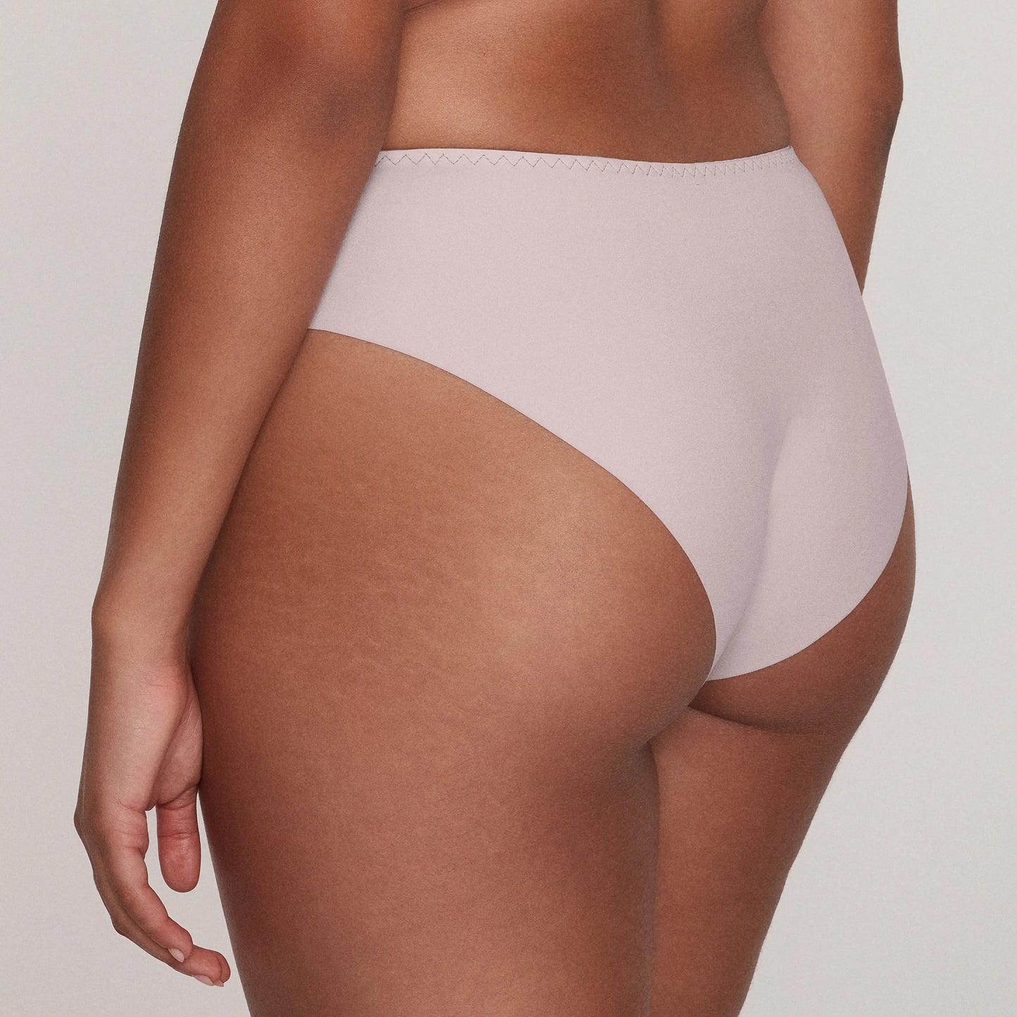 Seamless No VPL Classic Bikini Panty Penelope