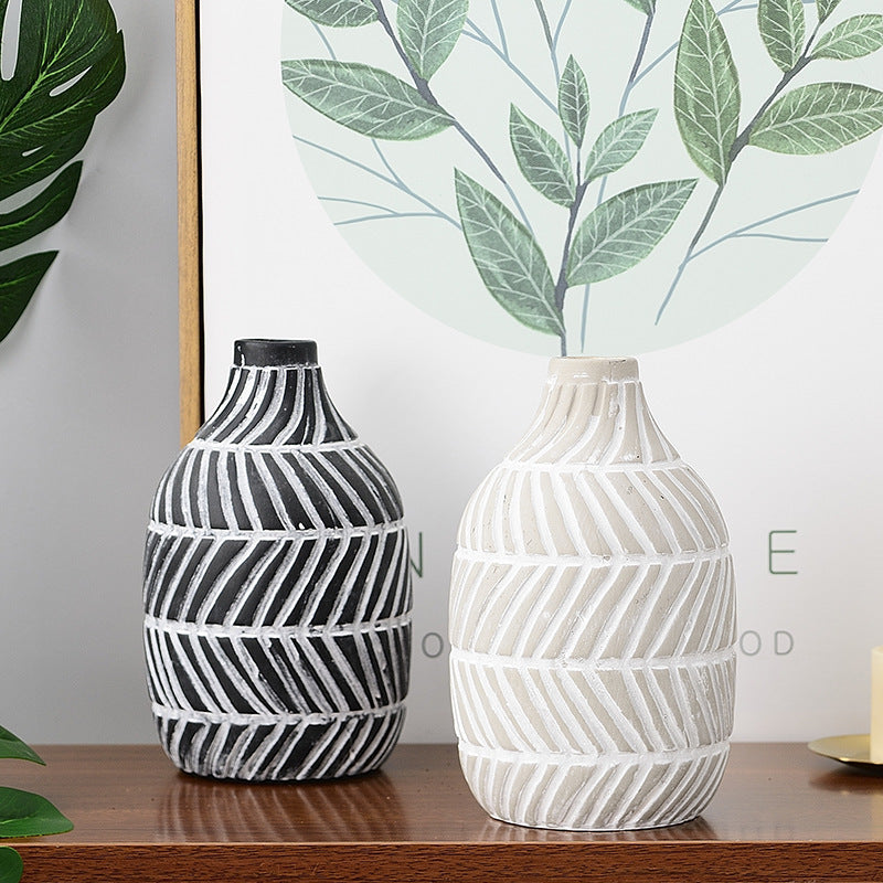 Elegant Ceramic Vase - Modern Decor for Any Space