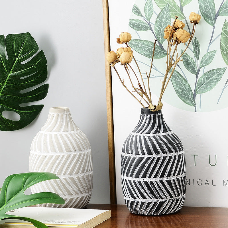 Elegant Ceramic Vase - Modern Decor for Any Space