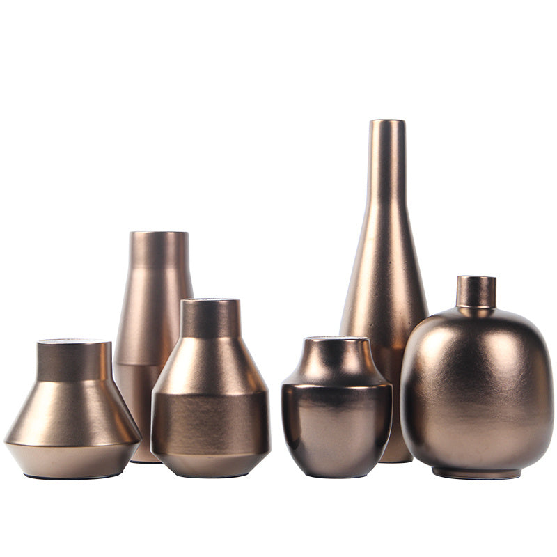 Elegant Golden Ceramic Vase - Modern Floral Decor