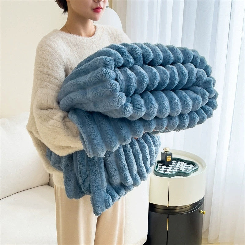 Ultra-Soft Plush Blanket - Comfort for Every Occasion