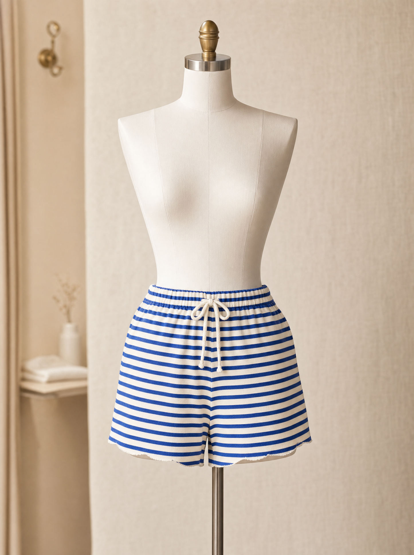 lux-ai-summer-20260519 | 24 | product-only | Aemi+Co Drawstring Contrast Striped Shorts